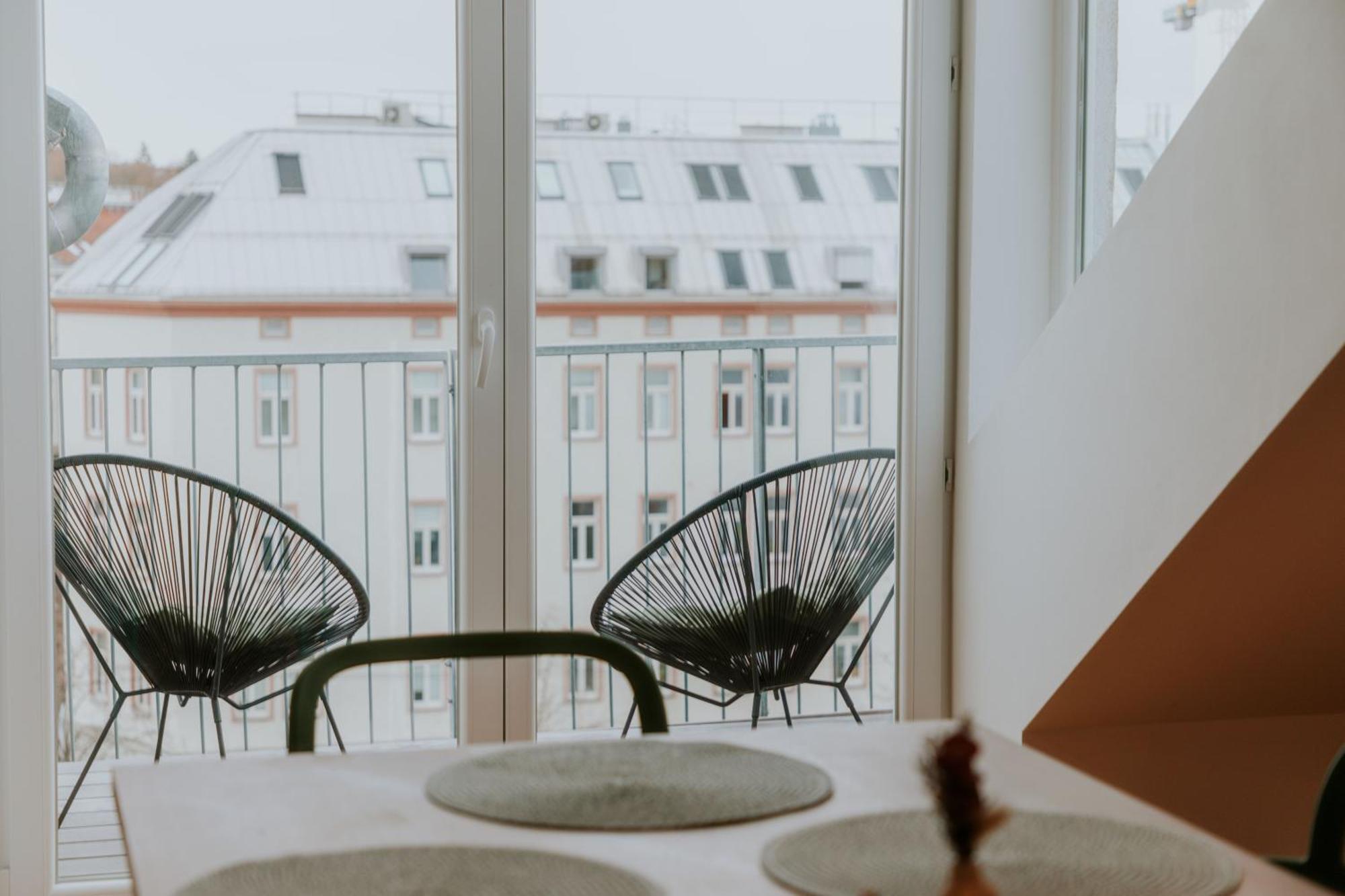 Large Apartments - Great For Groups - With Balcony Or Terrace Вена Экстерьер фото