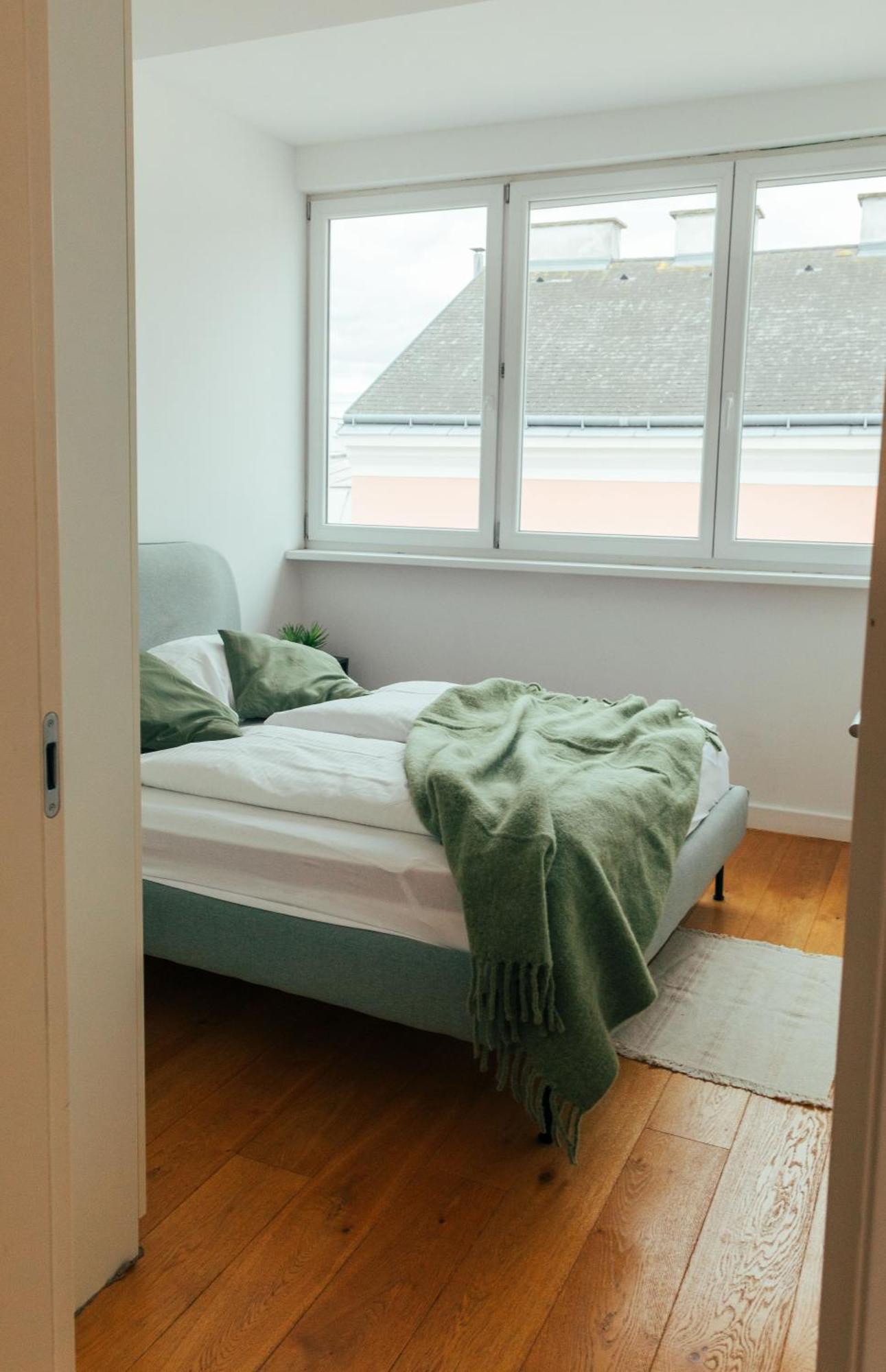 Large Apartments - Great For Groups - With Balcony Or Terrace Вена Экстерьер фото