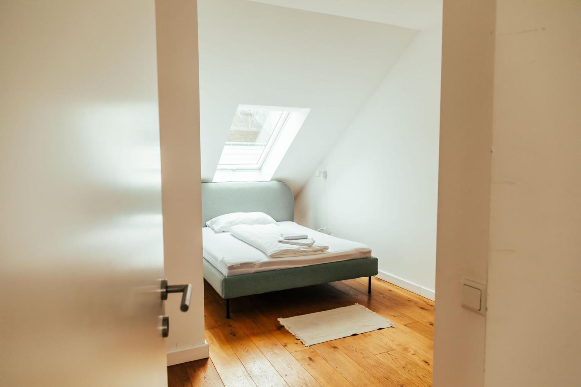 Large Apartments - Great For Groups - With Balcony Or Terrace Вена Экстерьер фото